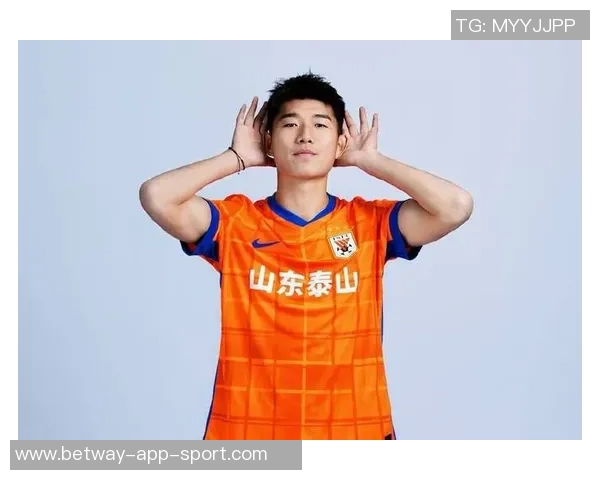 山东泰山B队彭啸荣膺本赛季中乙联赛最佳青年球员称号